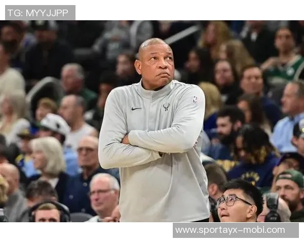 里弗斯谈球队进攻问题强调缺乏整体配合导致各自为战 里弗斯谈球队进攻问题强调缺乏整体配合导致各自为战